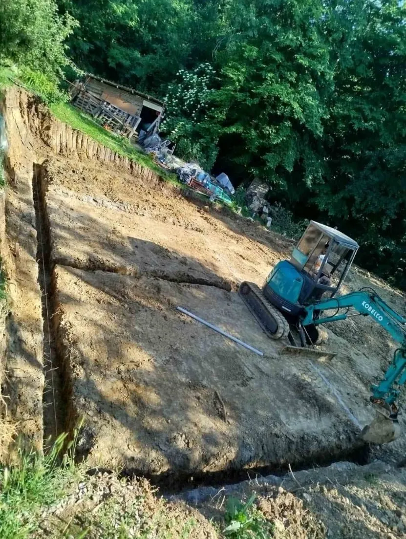 Iskop temelja za kuću na placu